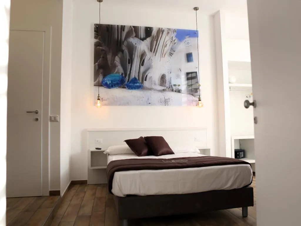 DOUBLE DELUXE ONE BED Room, DIMORA DIAMANTE room&breakfast, Naples