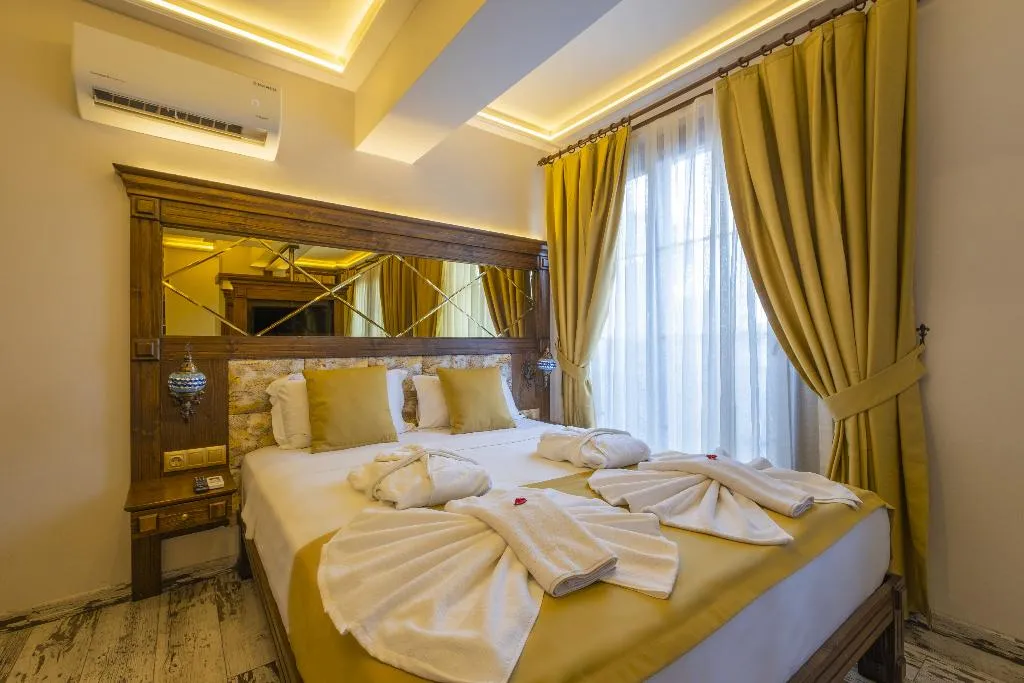 Room DELUXE ONE BED Room, Reis Royal Hotel, Dalaman
