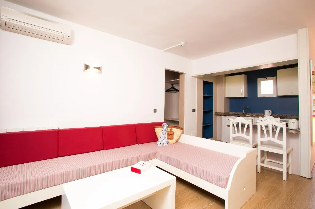 APARTMENT POOL VIEW Room, Aparthotel Aquasol, Majorca
