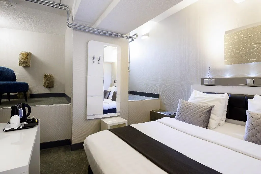 DOUBLE basement Room, CC Hotel, Amsterdam