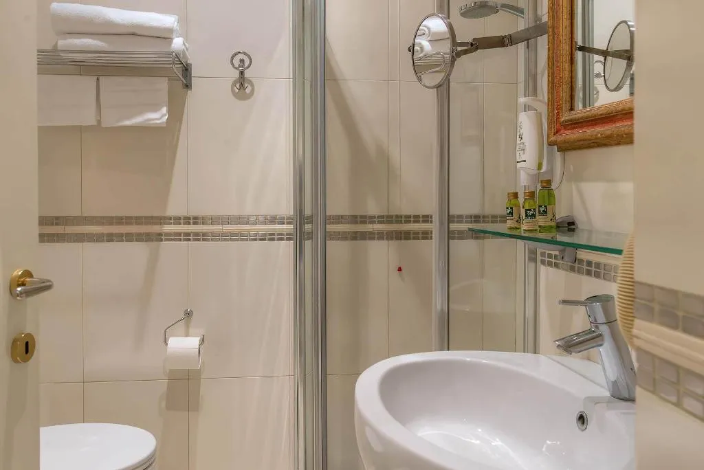 TWIN SUPERIOR Room, Machiavelli Palace, Florence
