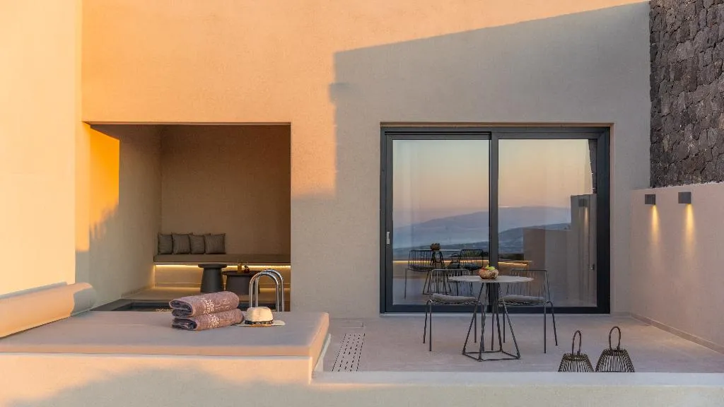 SUITE WITH PRIVATE POOL Room, North Santorini A Luxury Spa Hotel, Santorini