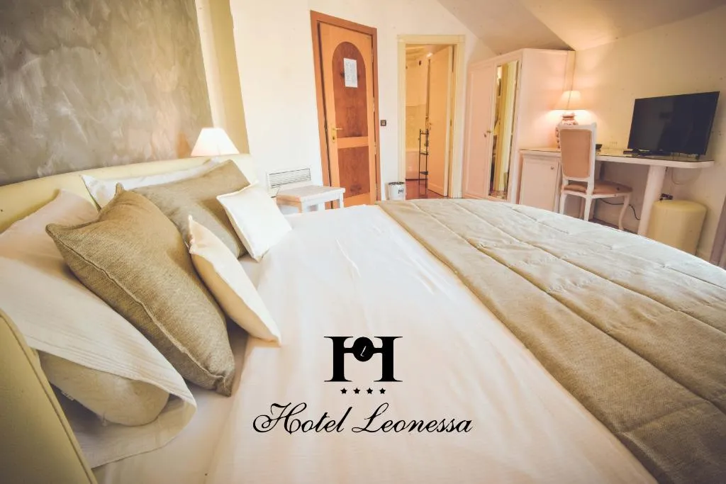 Room, Leonessa Hotel, Naples