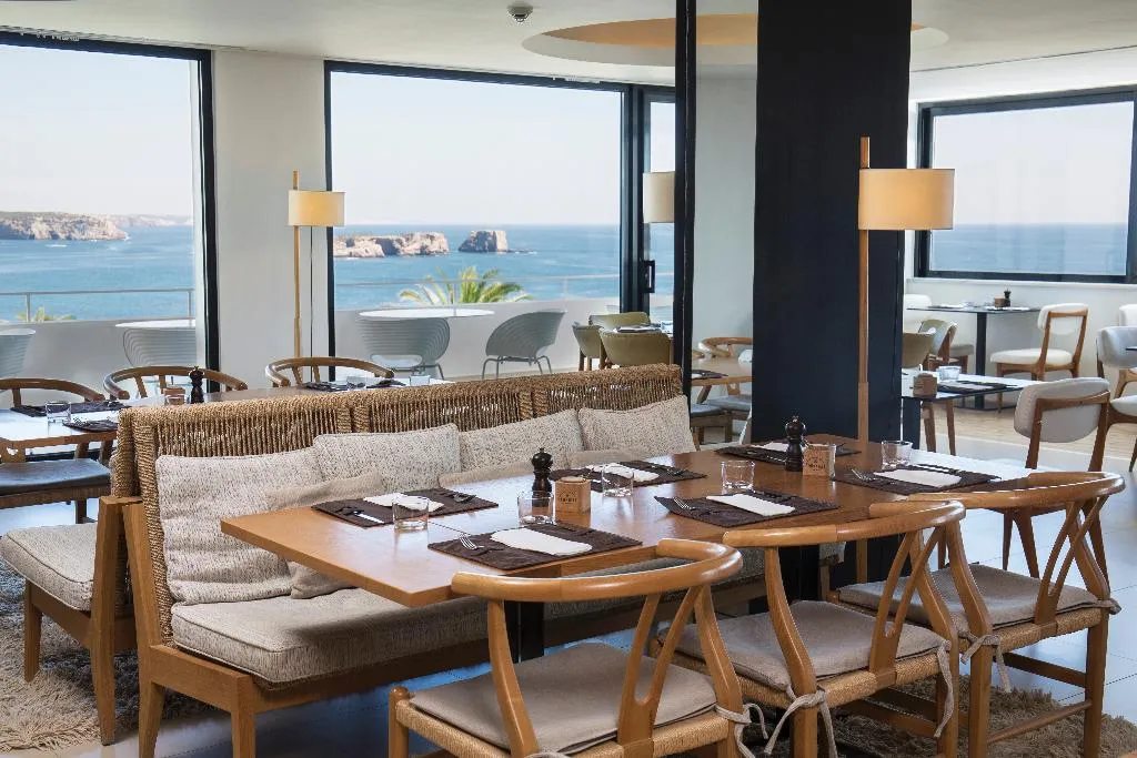 Restaurant, Memmo Baleeira Hotel, Algarve