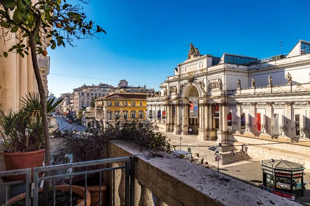 TRIPLE DELUXE WITH BALCONY Room, Giolli Nazionale, Rome