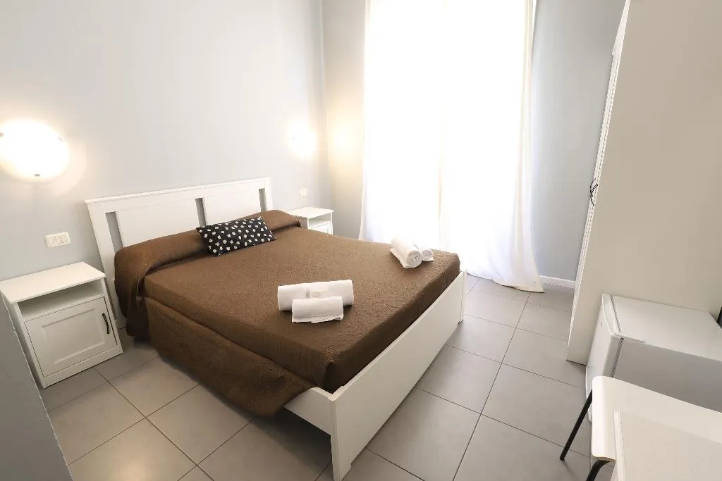 DOUBLE STANDARD Room, Hotel Golden Milano, Milan