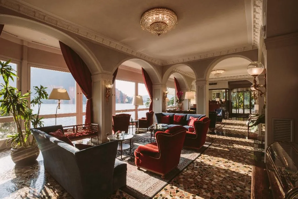Lobby, Villa Flori, Milan