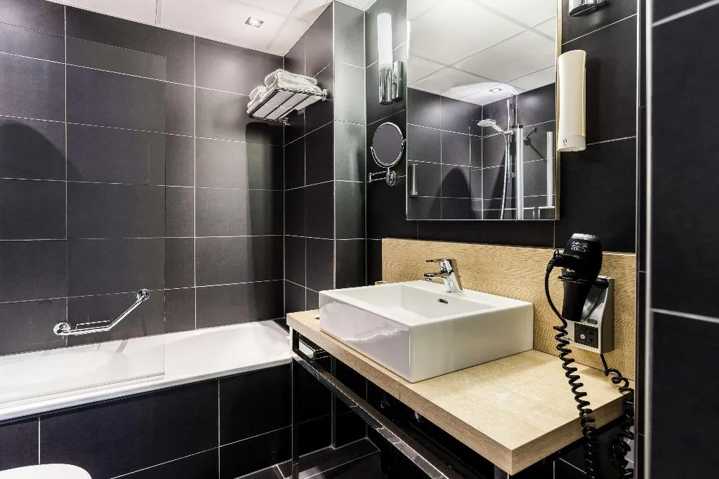 DOUBLE SUPERIOR Room, NH Amsterdam Noord, Amsterdam