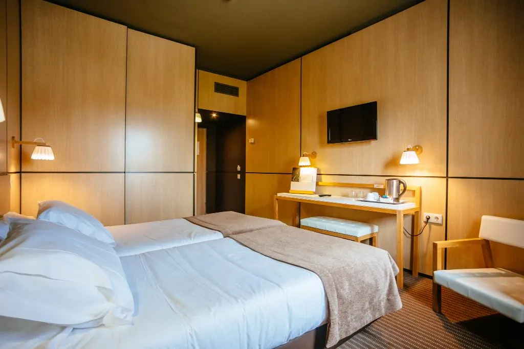 DOUBLE STANDARD Room, Axis Vermar Conference & Beach Hotel, Porto
