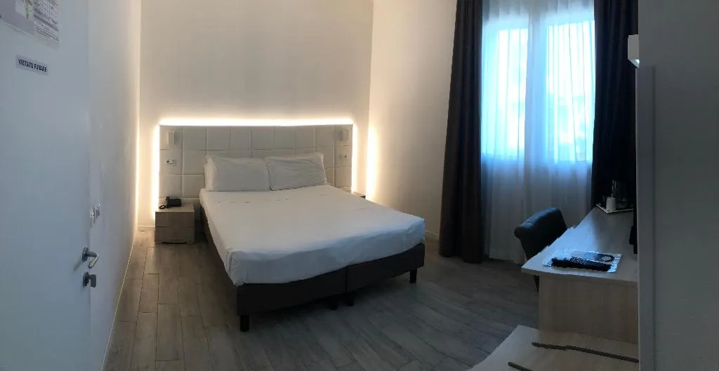 Room, Nuova Mestre, Venice