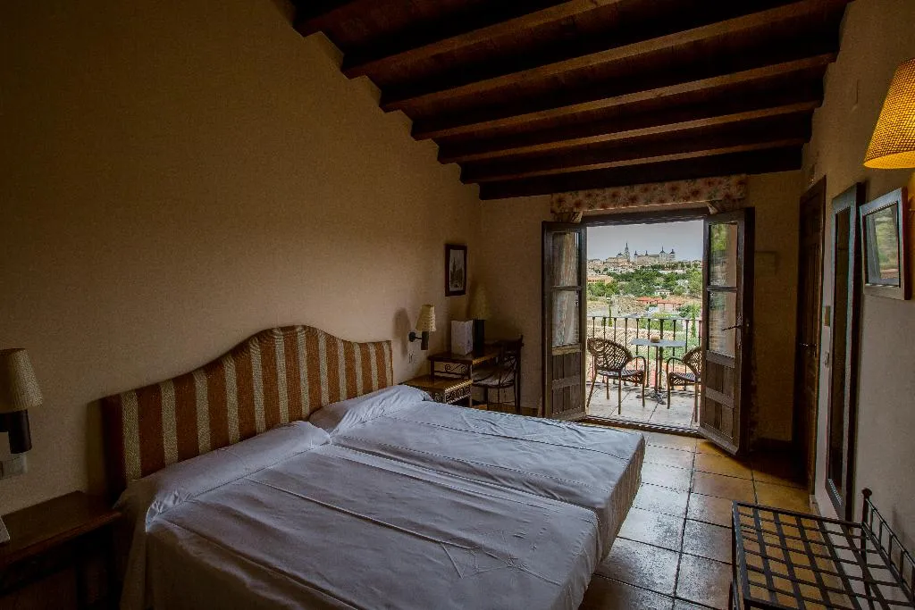 Room, Hotel Cigarral De Caravantes, Madrid