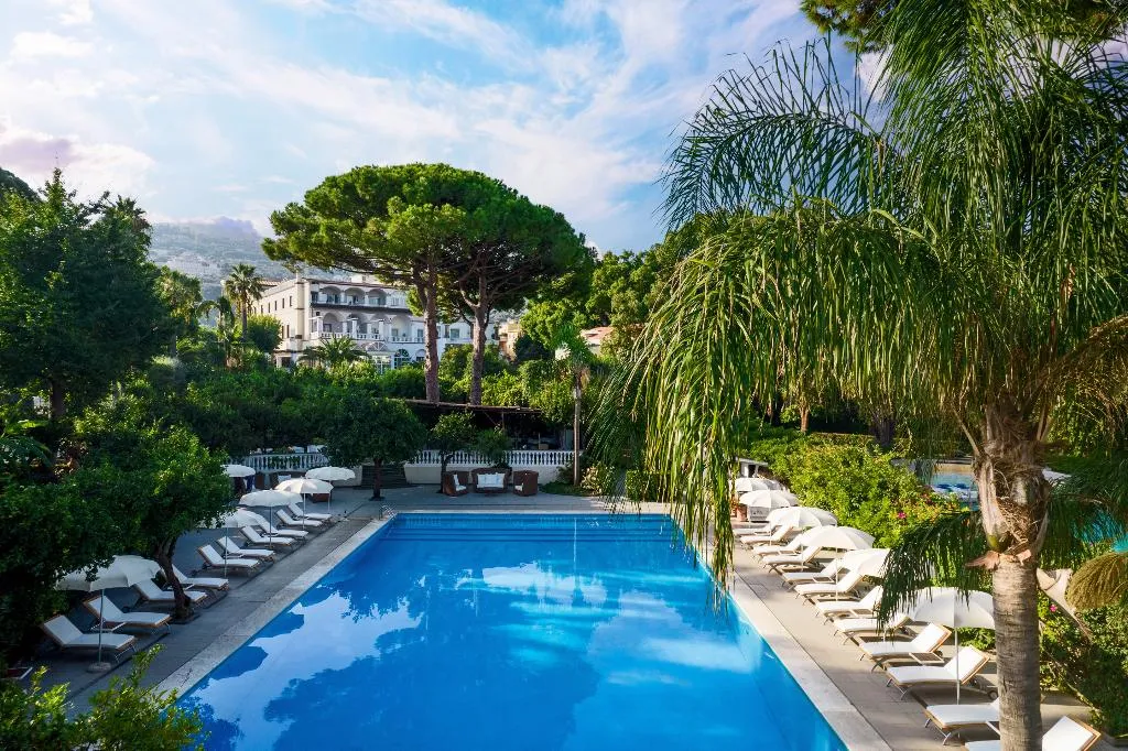 Sports and Entertainment, Grand Hotel Cocumella, Naples
