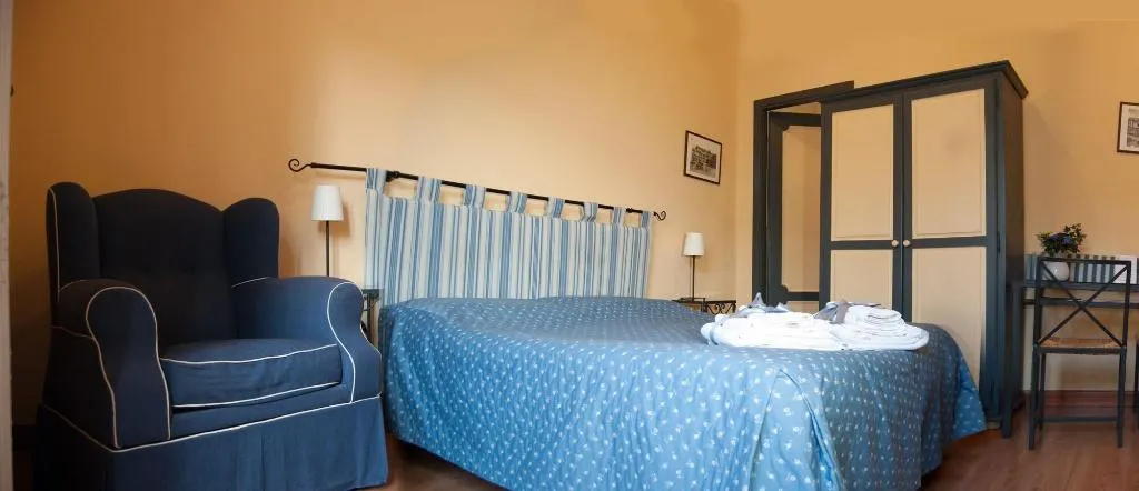 Room, Monteoliveto Bed And Breakfast, Naples