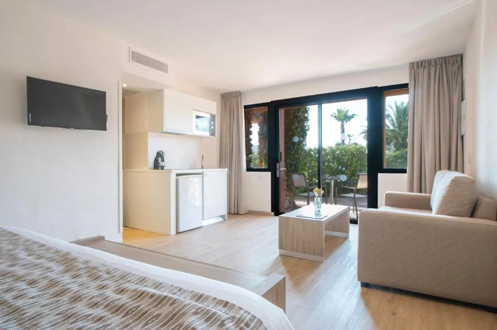 DOUBLE STANDARD Room, Menorca Binibeca by Pierre & Vacances Premium*, Menorca