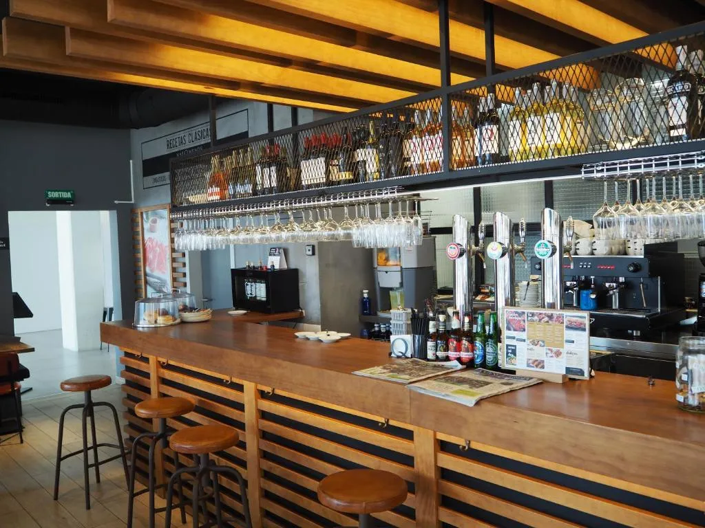 Restaurant, easyHotel Barcelona Fira, Barcelona