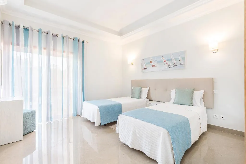 APARTMENT TWO BEDROOMS Room, Lakeside Country Club, Algarve
