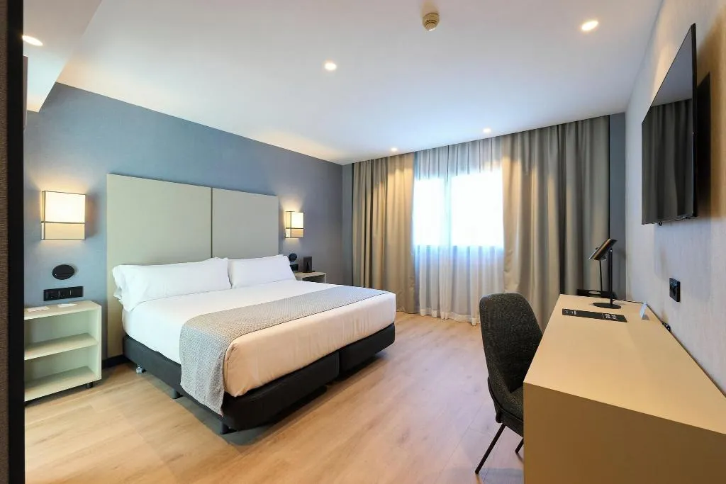 DOUBLE SINGLE USE PREMIUM Room, Catalonia La Maquinista, Barcelona