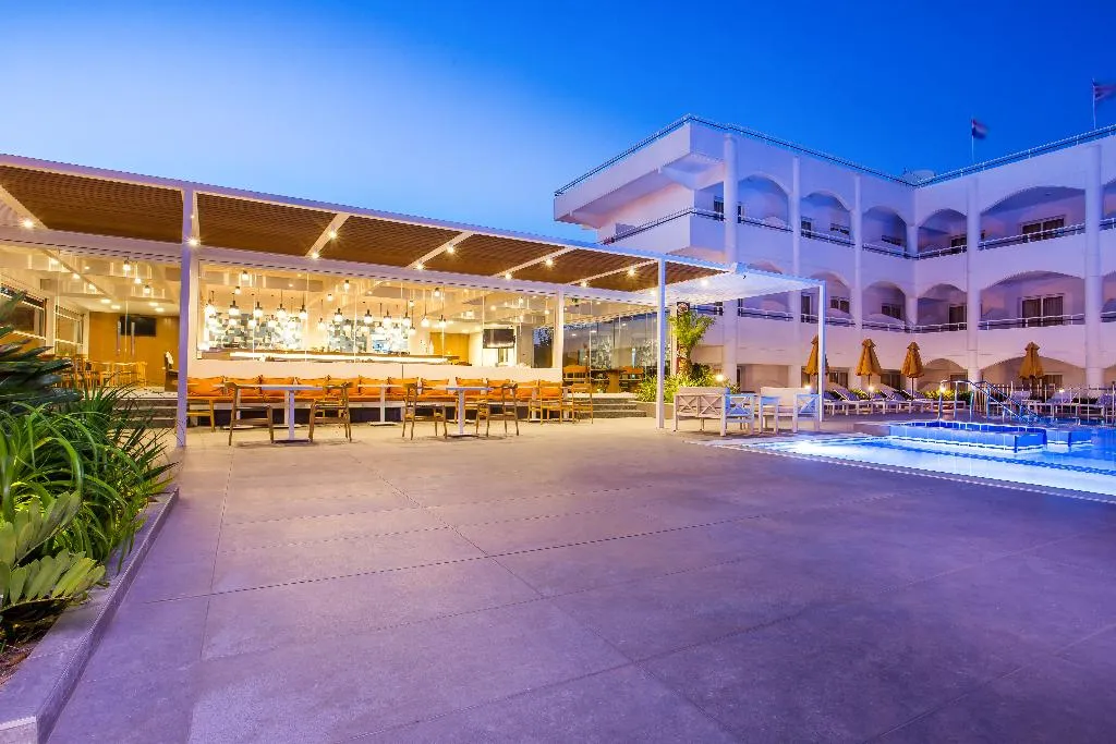 Bar, Orion, Rhodes