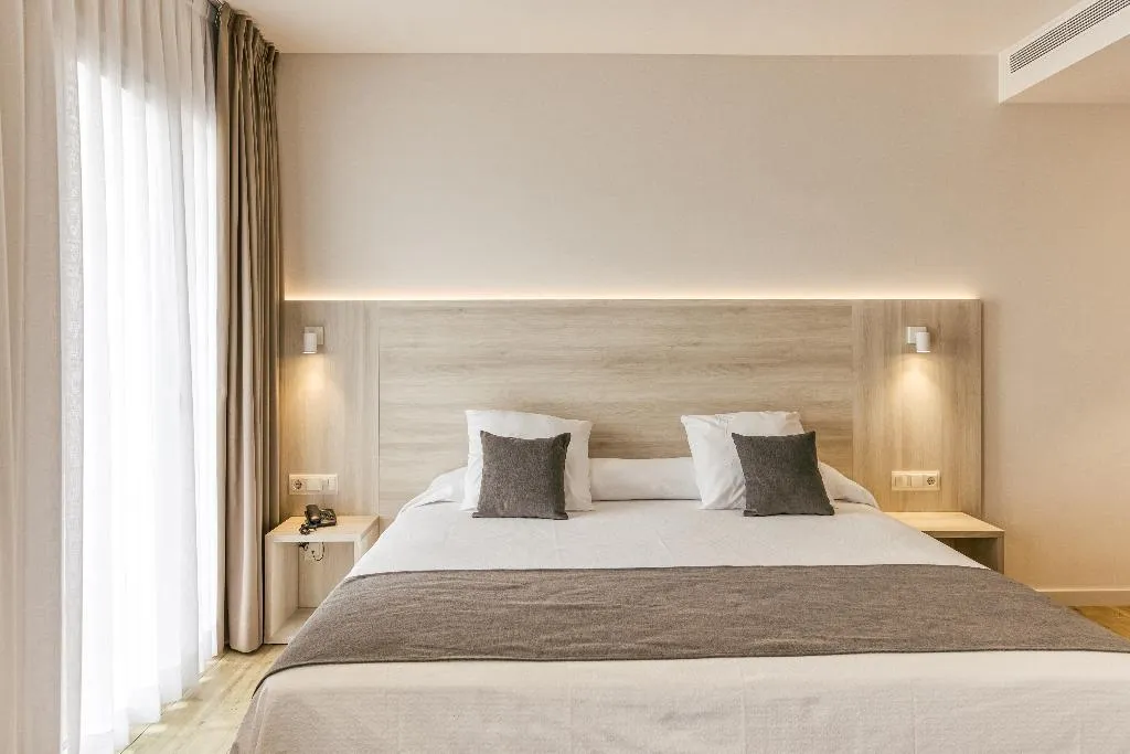 JUNIOR SUITE STANDARD Room, Emporium Only Adults, Costa Brava