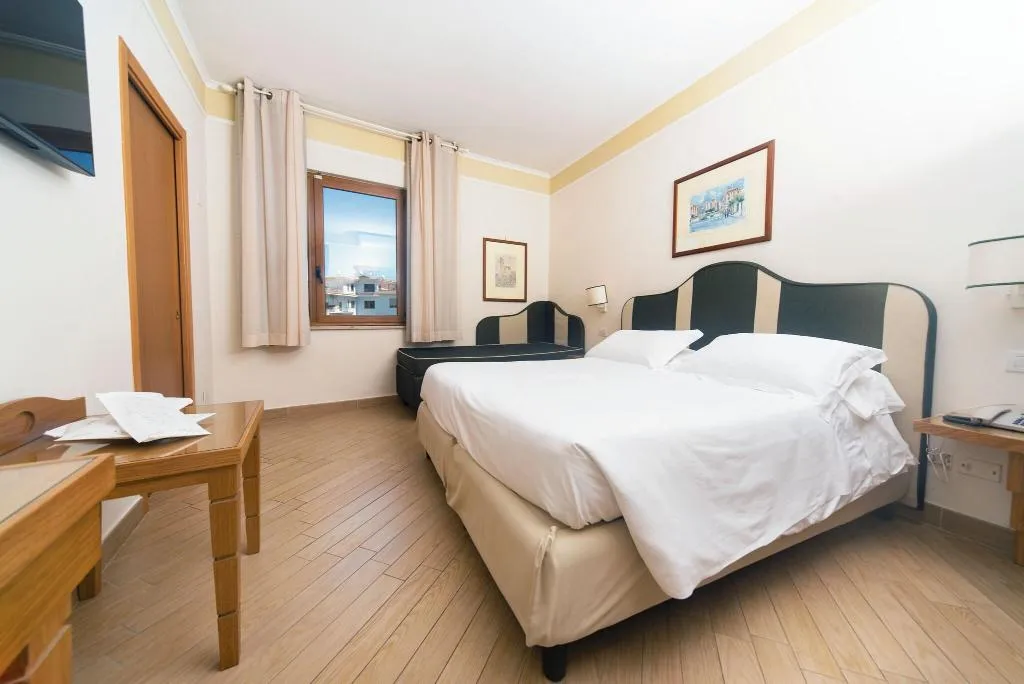 TRIPLE CLASSIC Room, Tourist, Naples