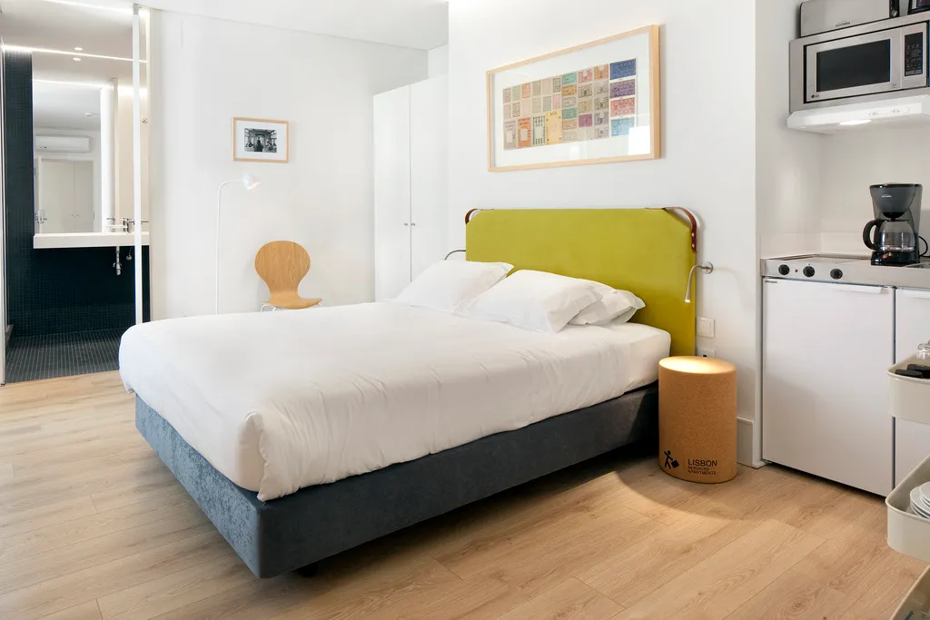 STUDIO SUPERIOR Room, Lisbon Serviced Apartments - Ascensor da Bica, Lisbon