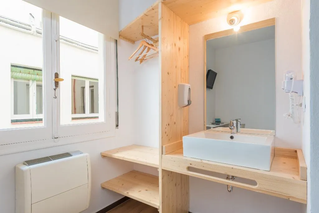 SINGLE STANDARD Room, Hostal JUME - URBAN ROOMS, Menorca