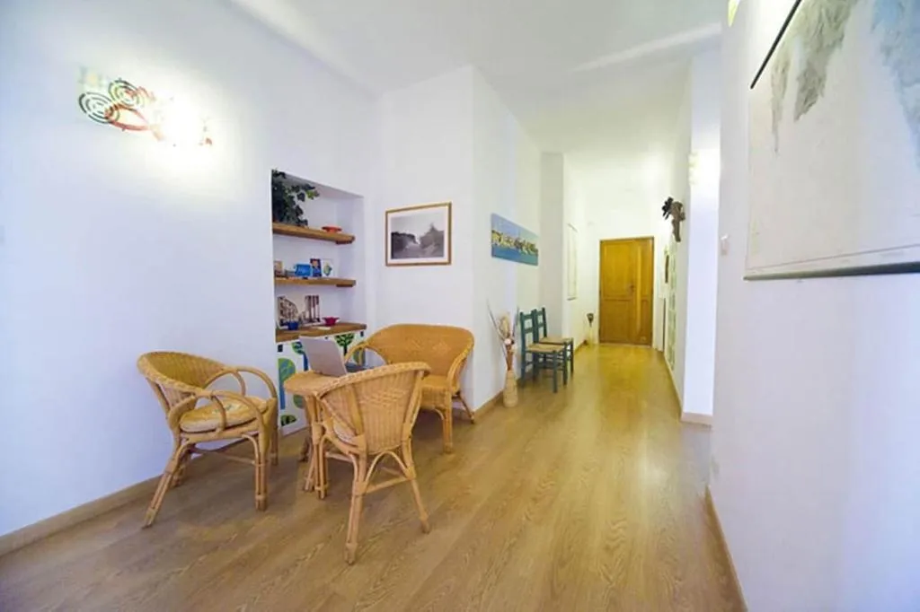 Lobby, Matlis, Alghero