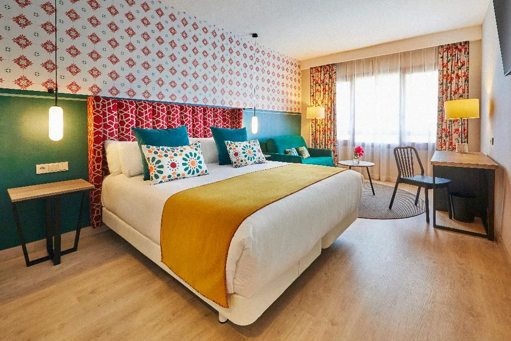 SUITE WITH TERRACE Room, Hesperia Sevilla, Seville