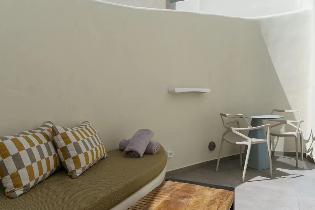 JUNIOR SUITE WITH JACUZZI Room, Aeon Suites by Mr and Mrs White, Santorini