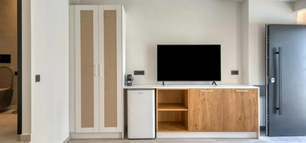 JUNIOR SUITE BASIC Room, Anima Deluxe Suites, Kalamata