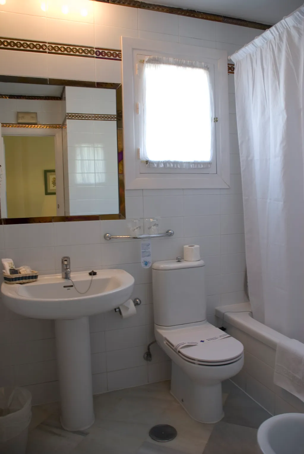Room, Hotel Abril, Seville