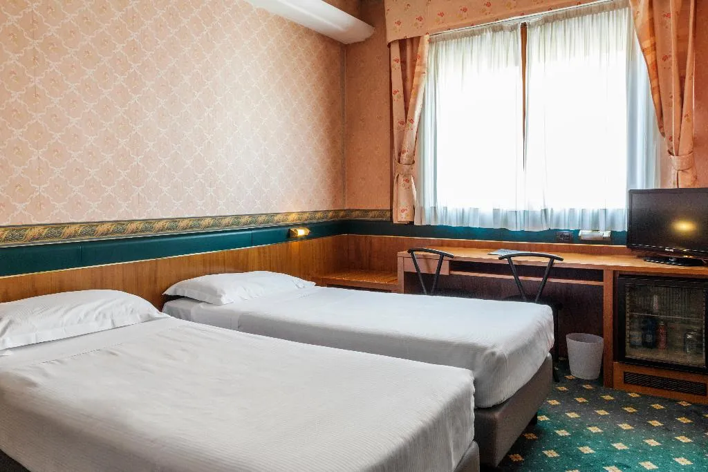 TWIN STANDARD Room, Hotel Des Etrangers, Milan