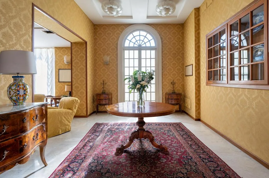 Lobby, Excelsior Palace, Taormina