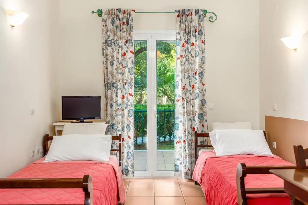 APARTMENT GARDEN VIEW Room, Liofyto Apartments, Zante