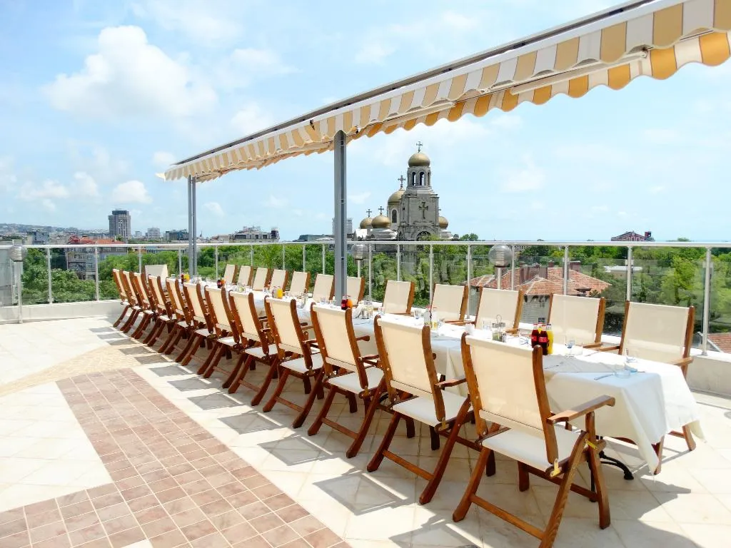 Terrace, Divesta, Varna