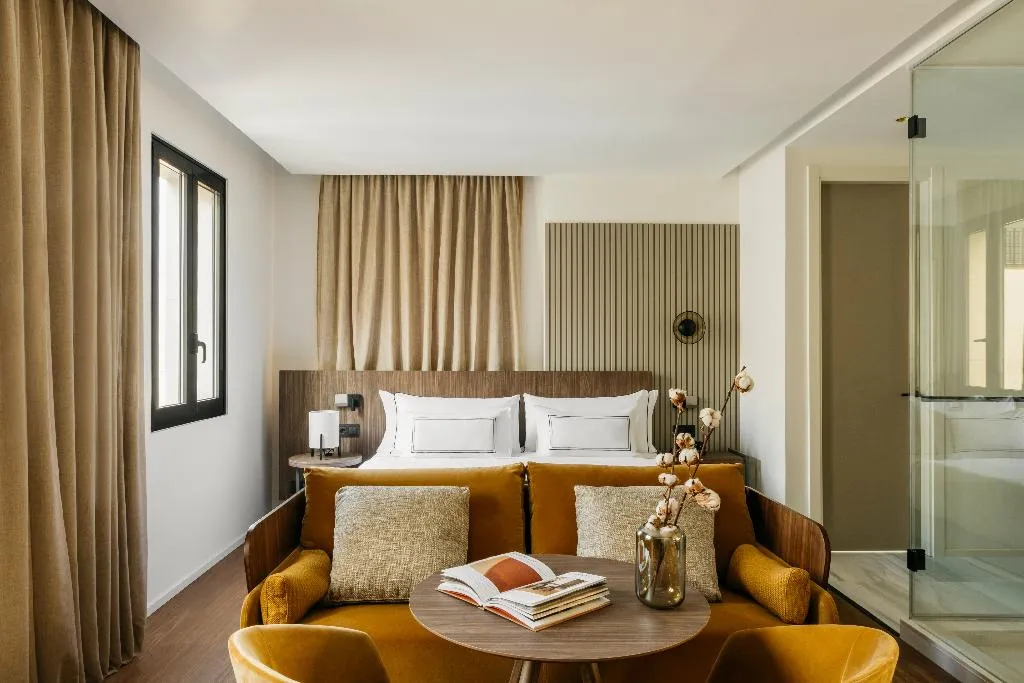JUNIOR SUITE STANDARD Room, Casa de las Artes, member of Melia Collection, Madrid
