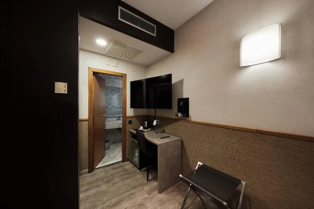 SINGLE STANDARD Room, Catalonia Sagrada Familia, Barcelona