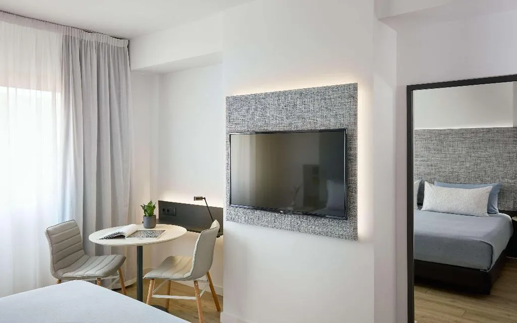 Double or Twin STANDARD Room, INNSiDE by Meliá Barcelona Apolo, Barcelona
