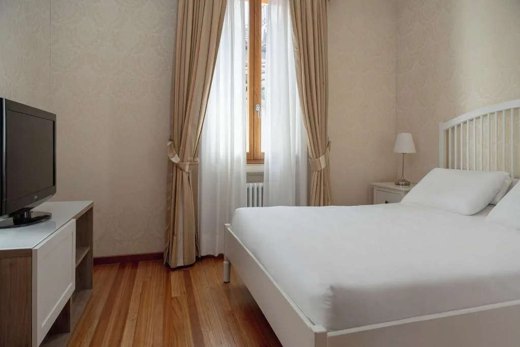 APARTMENT CANAL VIEW Room, Hotel Montecarlo, Venice