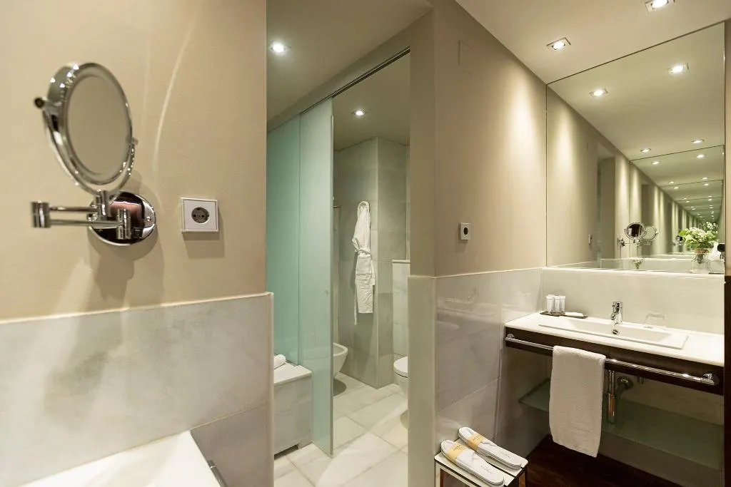 Double or Twin SUPERIOR Room, Hospes Amérigo Alicante, Costa Blanca