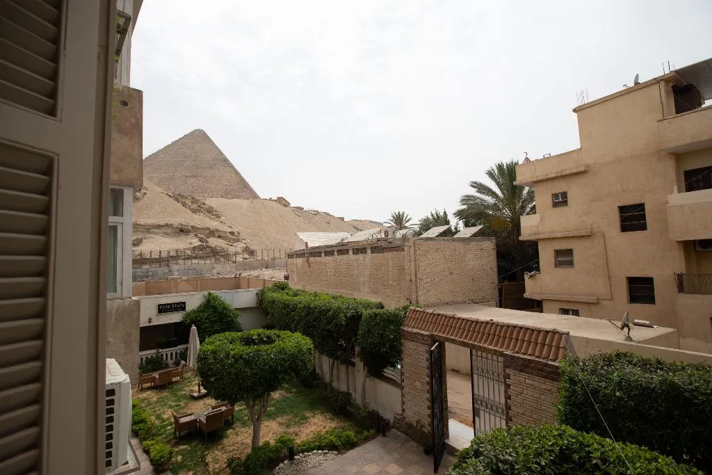 FAMILY ROOM GRAND DELUXE Room, Villa Khufu Pyramids Hotel, Cairo