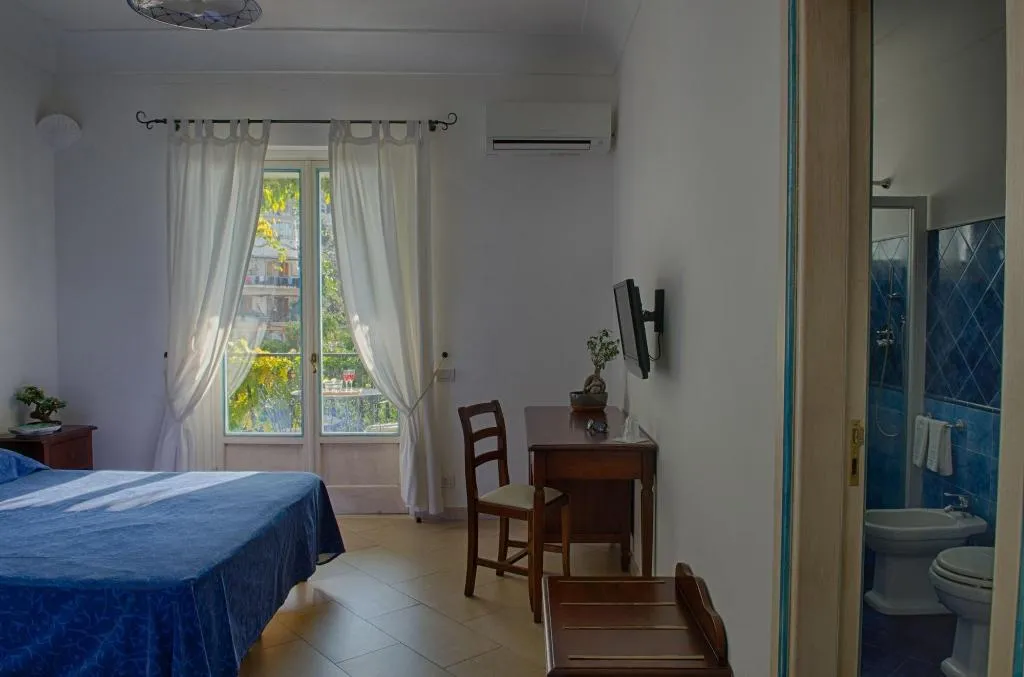 DOUBLE STANDARD Room, Il Pertuso, Naples