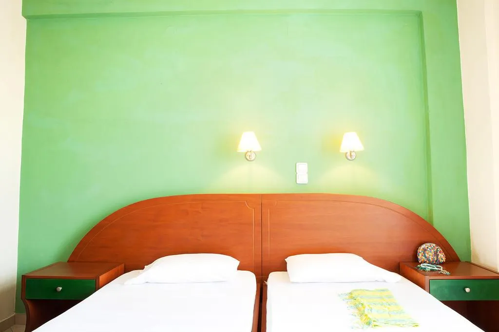 STUDIO ECONOMY Room, Porto Kalamaki, Crete