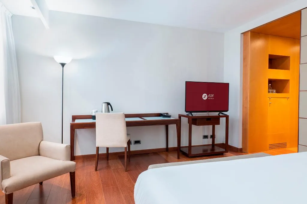 JUNIOR SUITE STANDARD Room, Exe Parc del Valles, Barcelona