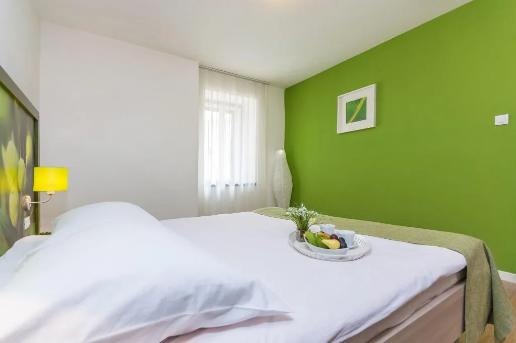 Room, Vista, Istria