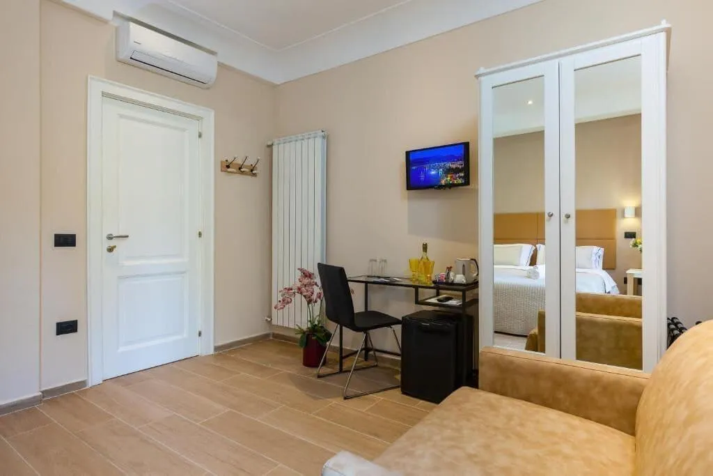 Room, B&B Giacomino, Naples