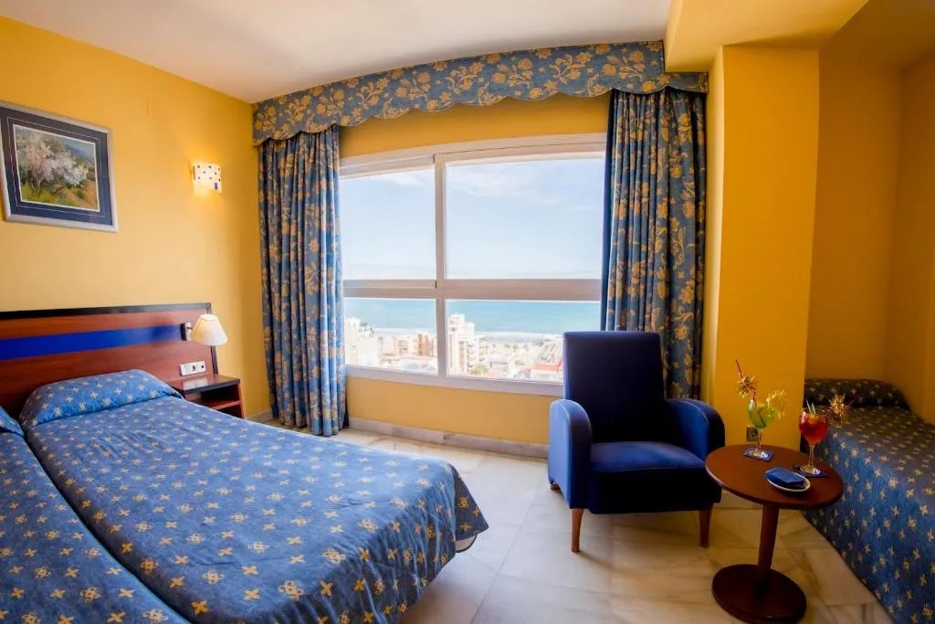 QUADRUPLE SUPERIOR Room, Biarritz, Valencia