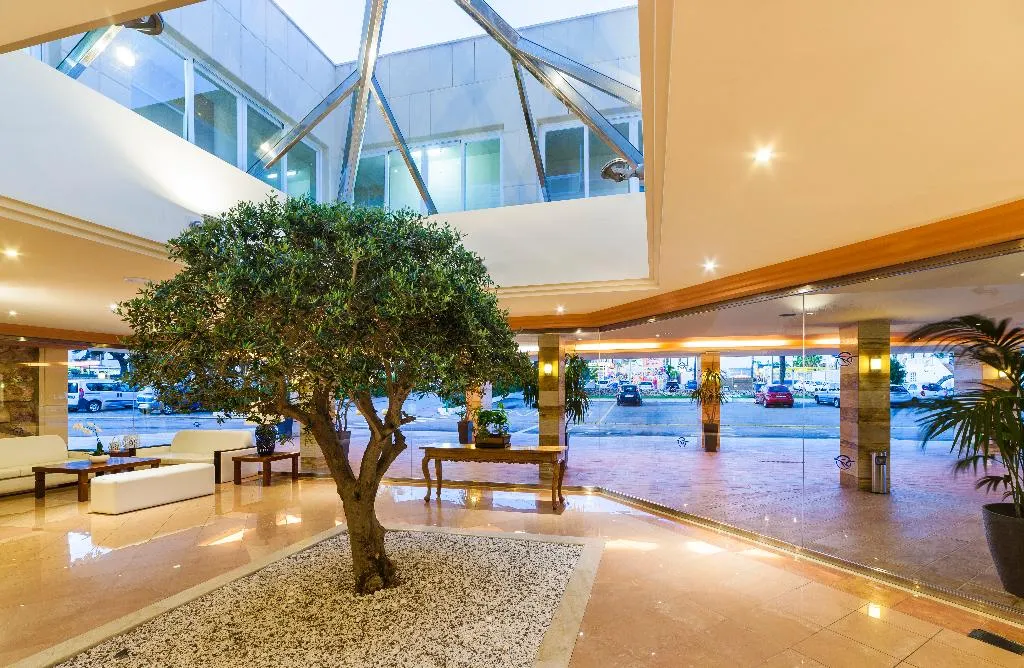 Lobby, Globales Samoa, Majorca