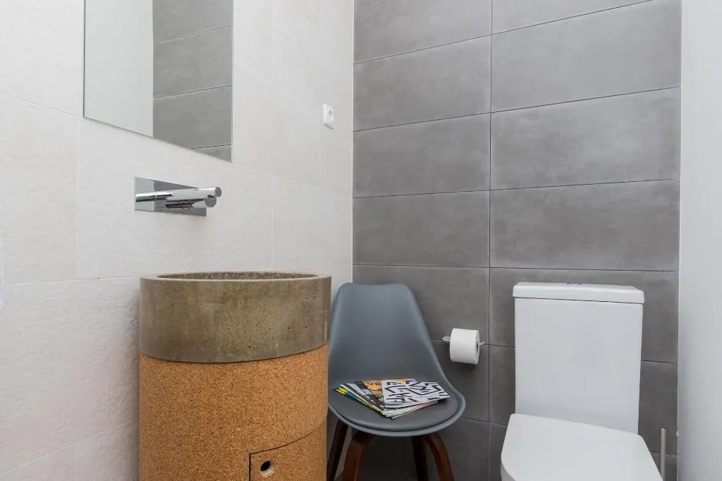 DOUBLE STANDARD Room, Lisbon Airport Hostel, Lisbon