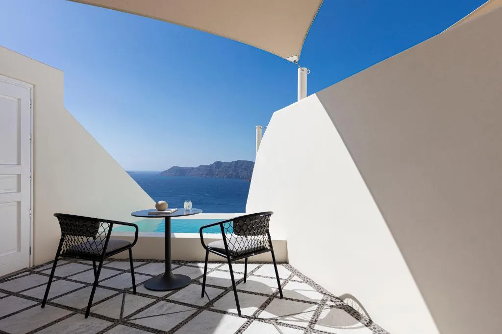 SUITE SUPERIOR CAPACITY 3 Room, Canaves Oia Suites, Santorini